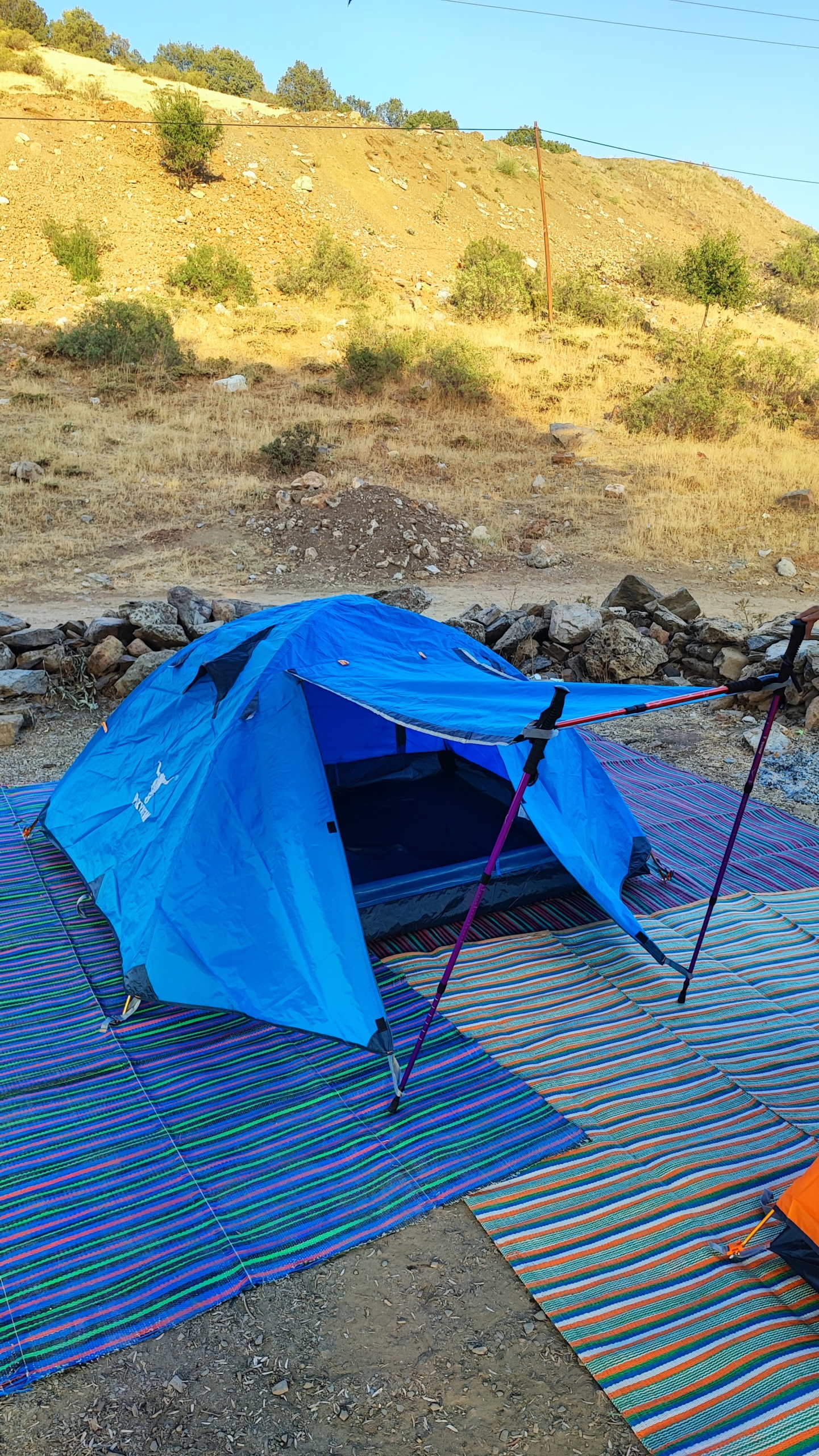 چادر کوهنوردی2_3 نفره کله گاوی اورجینال C2001 PEKYNEW